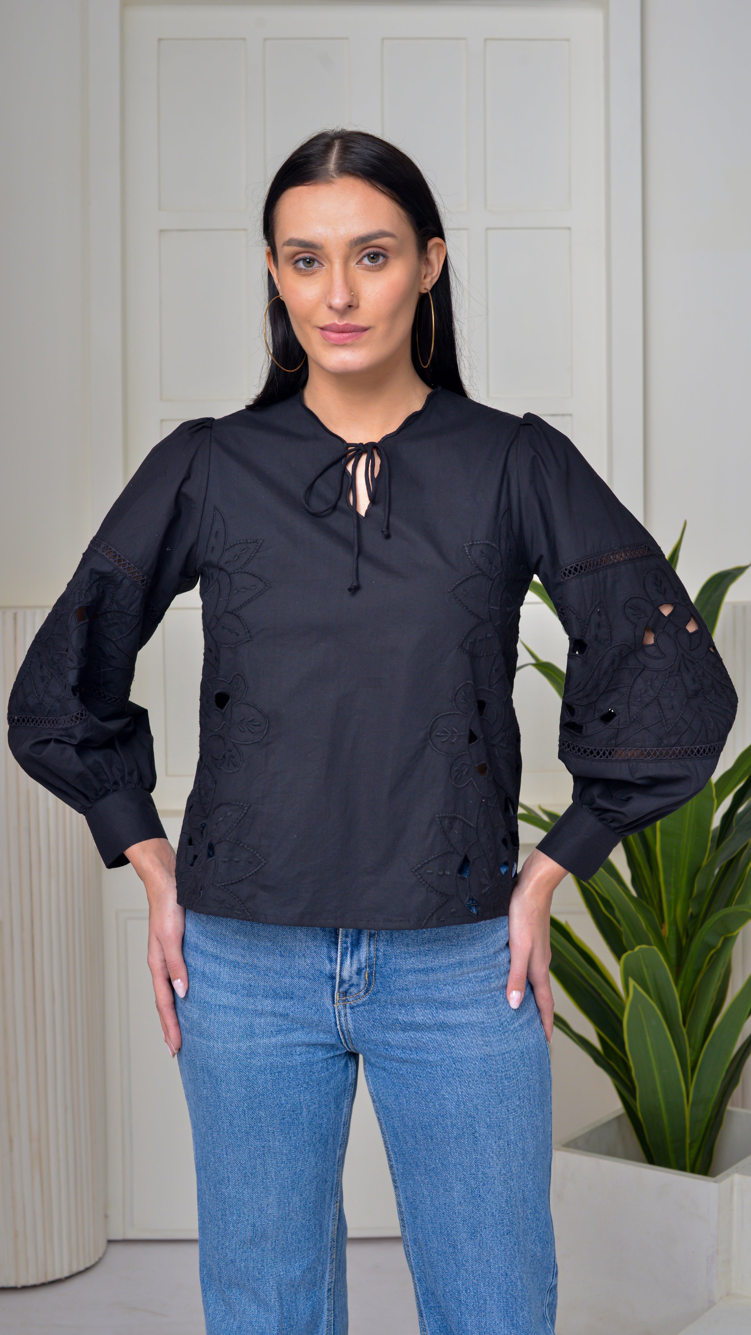 AMORA BLOUSE
