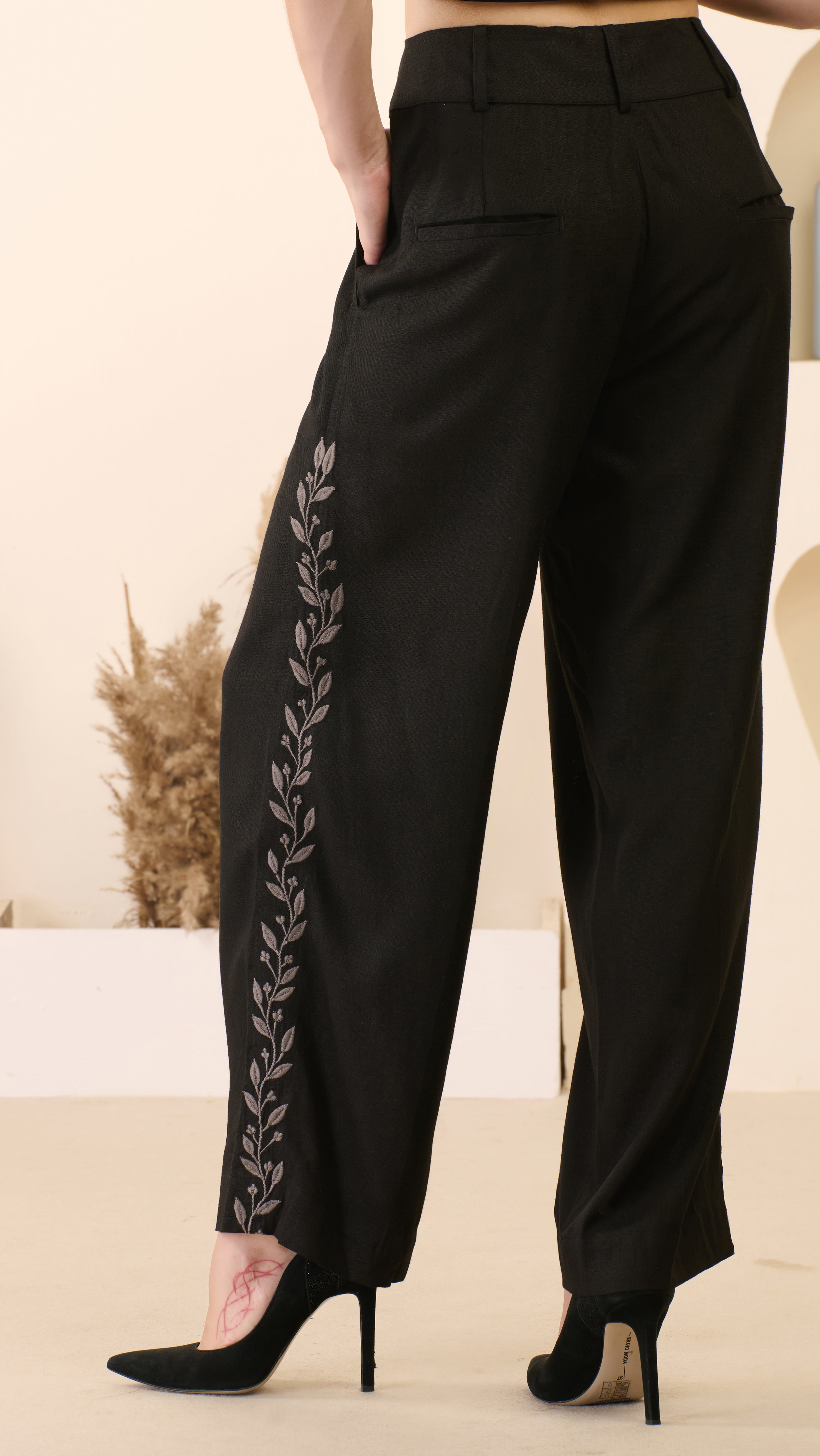 VALLA PANTS